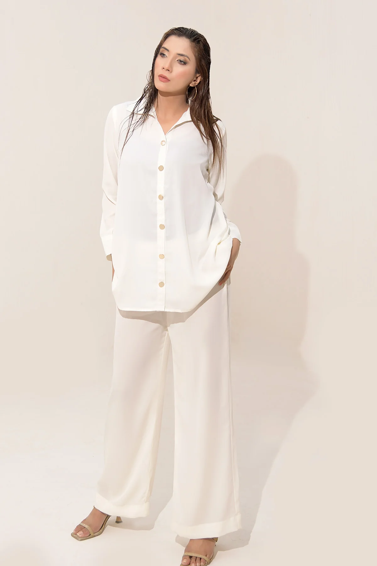 White - Image 3